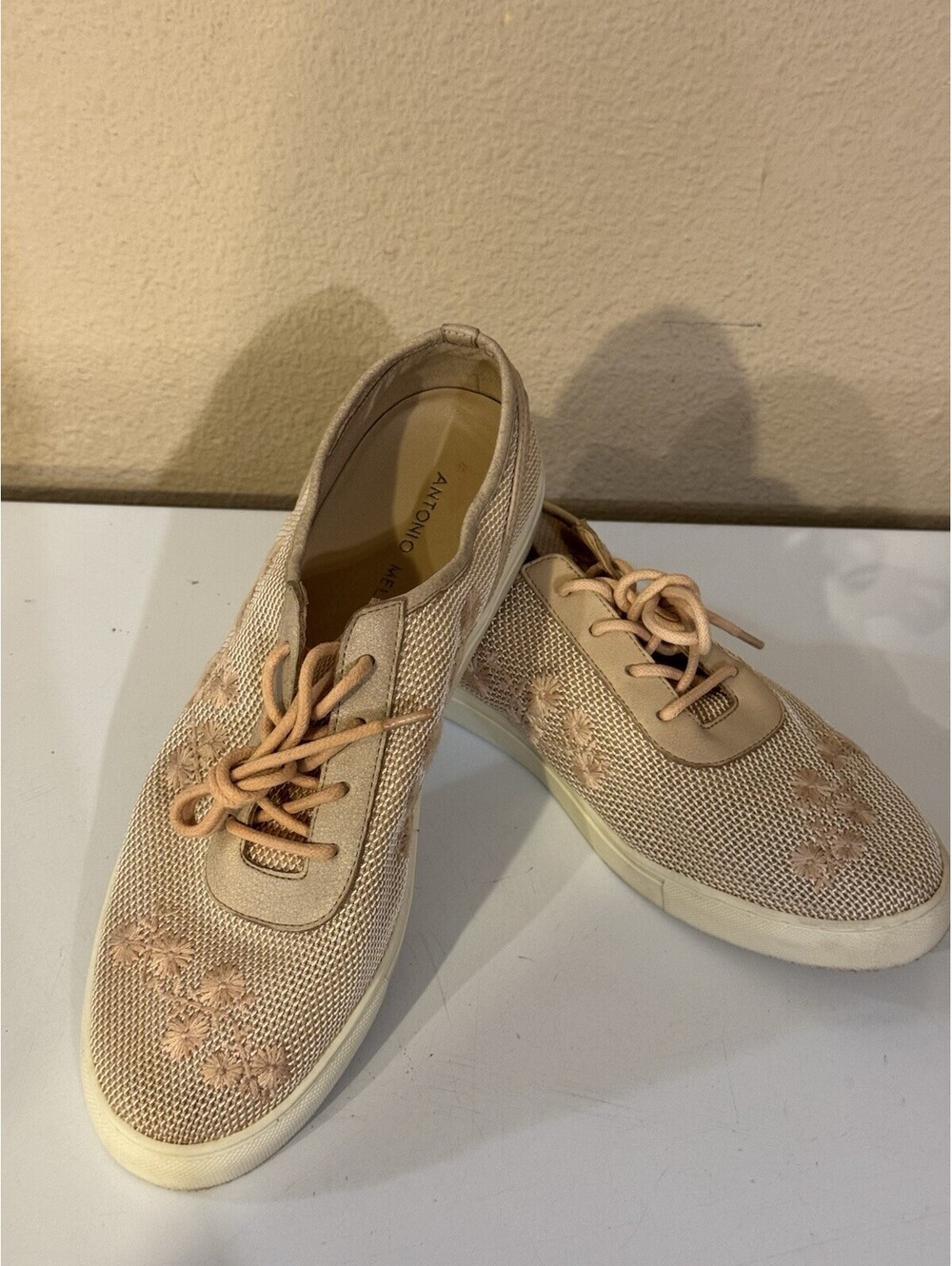 Antonio Melani Women’s Floral Embroidered Lace Up Sneakers Blush Pink Casual 10M